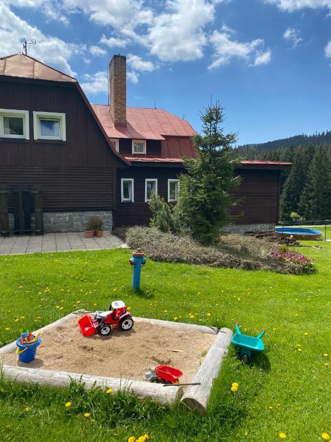 Penzion Logla Pec pod Sněžkou Exterior foto